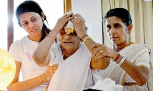 A mother’s grief: The victim’s mother with his daughter and his sister
