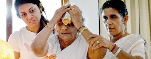 A mother’s grief: The victim’s mother with his daughter and his sister