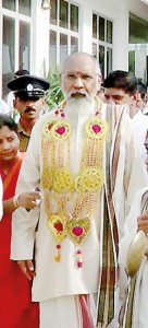 C.V. Wigneswaran arriving for the innauguaration of the NPC sessions on Friday. Pic courtesy TNAinfo.com