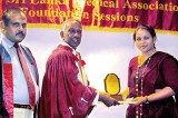Lankadeepa journalist wins award