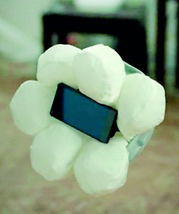 Smartphone-airbag-Case-N-by-Honda-640x407