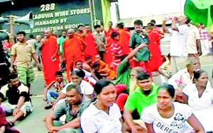 Prior to the raid on the AOG church, the group held a protest in Hikkaduwa. Pic by D.G. Sugathapala