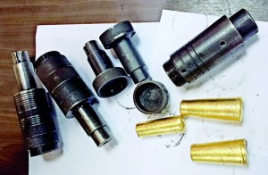 One suspect was detected trying to smuggle gold in a small lathe machine