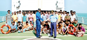 Fishermen swap: Pix show Indian fishermen (left) and Lankan fishermen