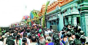 Crowds throng the temple on Thai Pongal Day