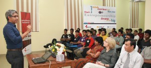 Brandix Director Udena Wickremesooriya addresses the inaugural Brandix funded MIT-Global Startup Labs-Sri Lanka programme.