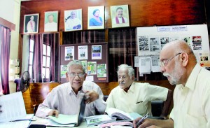 “Sharing and caring”: L to r: A.I. Jayawardena, H.G.P. Jayasekera and Jayantha Silva Pic by Chaturi Dissanayake