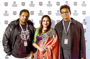 Prasanna (L), Semini Iddamalgoda and producer Rasitha