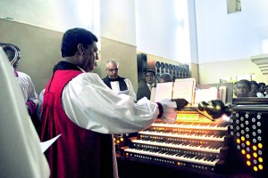 Bishop of Colombo Rt. Rev. Dhiloraj Canagasabey at the organ dedication service last month at the STC Chapel. Also in the picture is STC Sub Warden Rev. Marc Bilimoria