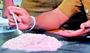 A heroin detection:  Sri Lanka fast becoming an Intl hub for drug smuggling. (file pic)