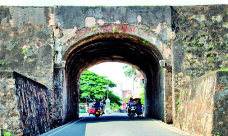 Galle Fort: Soak in the old and new