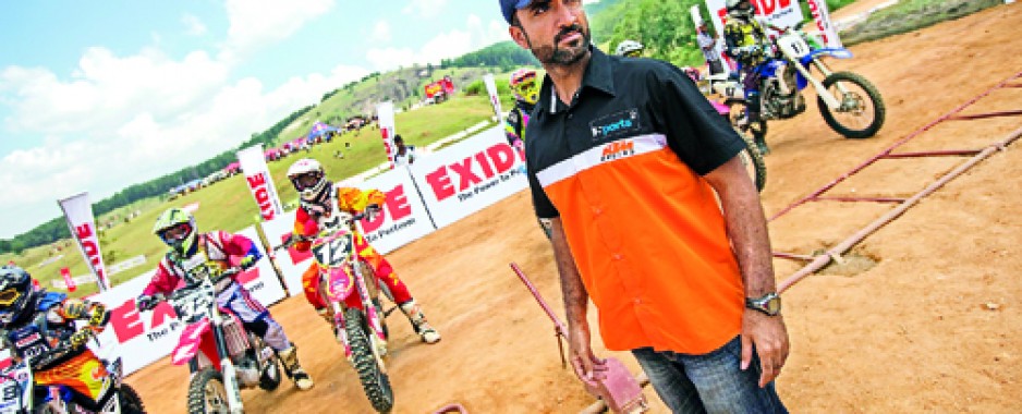 Highflying Balooshi helps  lift Lankan motocross
