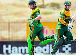 Proteas gag the Lankans to take series decider