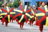 School children participated in the Esala Maha Sisu Perahera