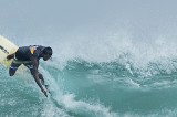 Southern surfers  strike back to keep their hopes alive