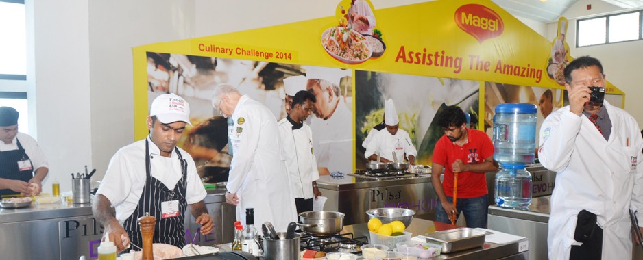 Unusual Maldives culinary competition: Soups and cakes brought in boats