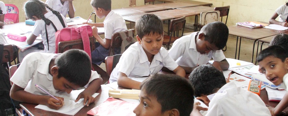 Ministry rings the bell for absent schoolchildren