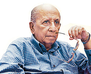 Father of Sri Lankan cinema, Dr. Lester James Peries celebrates his 96th birthday today, April 5. Undoubtedly Dr. Peries was the pioneer who shaped Sri ... - z_p-25-Lester-1