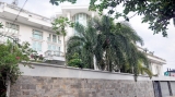 Thieves strike at multimillion-rupee homes of absentee landlords Thieves strike at multimillion-rupee homes of absentee landlords
