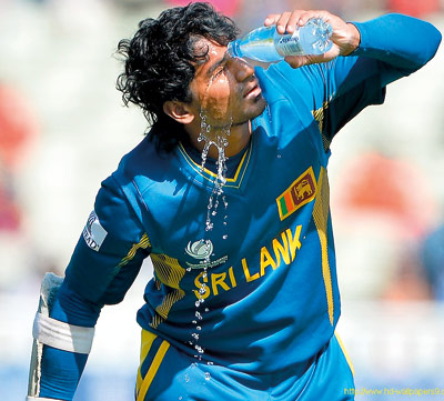 Imad, Hafeez help Pakistan beat Sri Lanka T20 warm-up