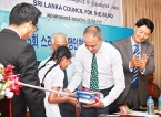 Sri Lanka Council for the Blind presents educational equipment to visually impaired students