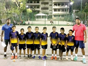 Royal-College-Orange-team
