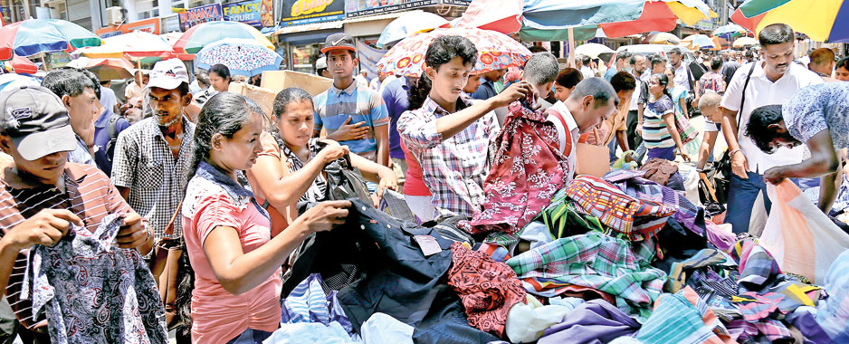 Pettah businesses await more New Year shoppers