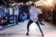 A night market that  entertains and connects