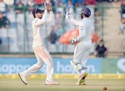 Strong India pile on  Sri Lanka’s agony