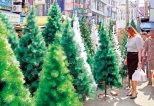 It’s festive time in Pettah: Shoppers and traders say things could be better