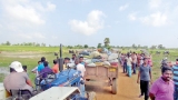 Angry Porativu Pattu residents  block access to garbage dump