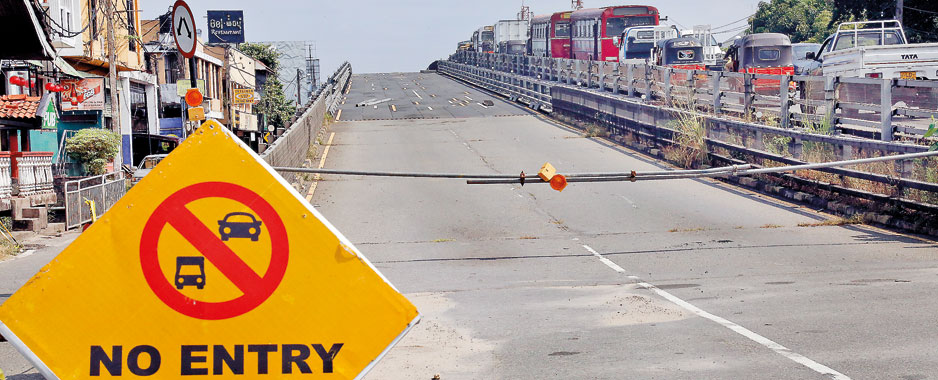 Crawling Kelaniya  flyover overhaul can’t set the record straight