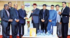 Senior journalist Latheef Farook honoured with Siddi Lebbe award