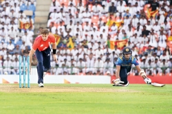 Lankans rev-up but Duckworth/Lewis has the last say
