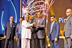 Former minister presents awards