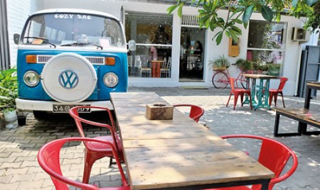 A place to hang out with a plateful of delicious roti