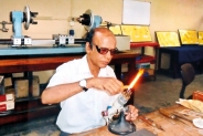 Kelaniya University Science Faculty produces Science equipment