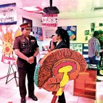 Major-Ganeral-Hettiarachchi-Visitings-a-Stall