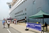 All at sea on coronavirus checks as 7,000 arrive on liners