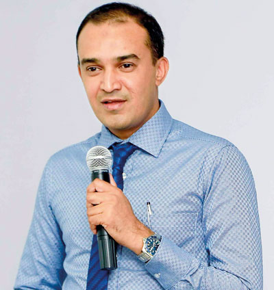 Dilshad-Jiffry-addressing-the-new-MBA-batch
