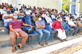Police give lessons on wearing masks