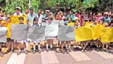 Parents on protest in Tissamaharama