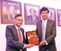 Colombo University alumni felicitates Education Minister