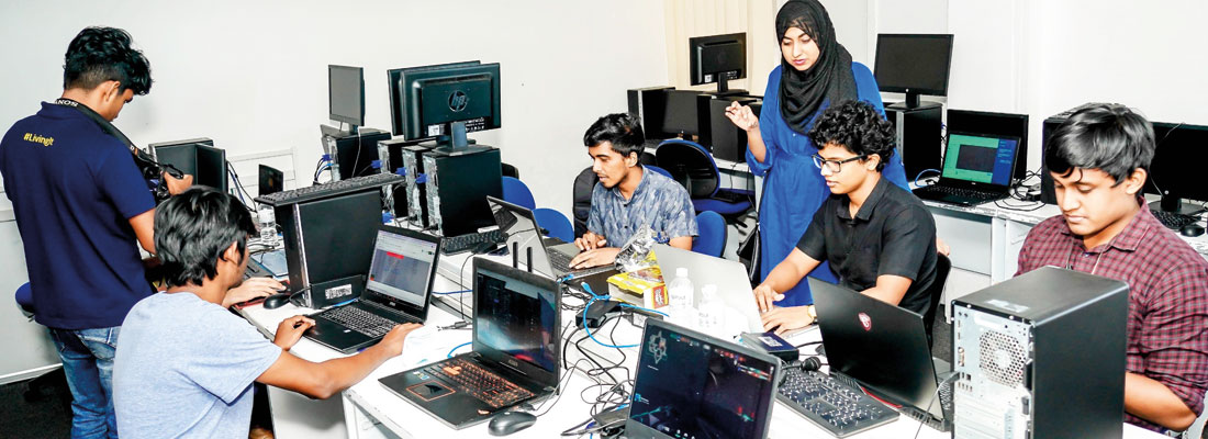 First-ever virtual IIT Cutting Edge showcases innovative IT and business solutions of students
