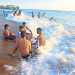 Mount Lavinia: Relaxing dip