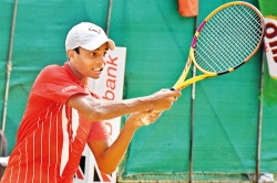 Thehan, Savini win singles titles