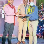 5---Hon-Min--Namal-Rajapaksa,-Minister-of-Youth-&-Sports-&-Founder-President---CEO-of-SLTC-Eng-Ranjith-Rubasinghe-presenting-the-awards