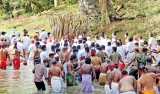 Kumba Mela like ceremony at Kataragama