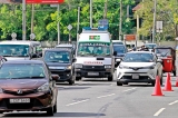 1990 Emergency Suwaseriya  says motorists deaf to their wailing silrens