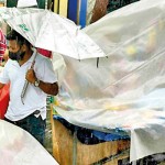 It was a rainy start to back to brisk business in Pettah as the lockdown was lifted on Friday .  Pix by Akila Jayawardana